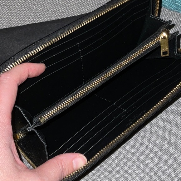 YSL (Saint Laurent) Black Joan Wallet - Picture 8 of 9